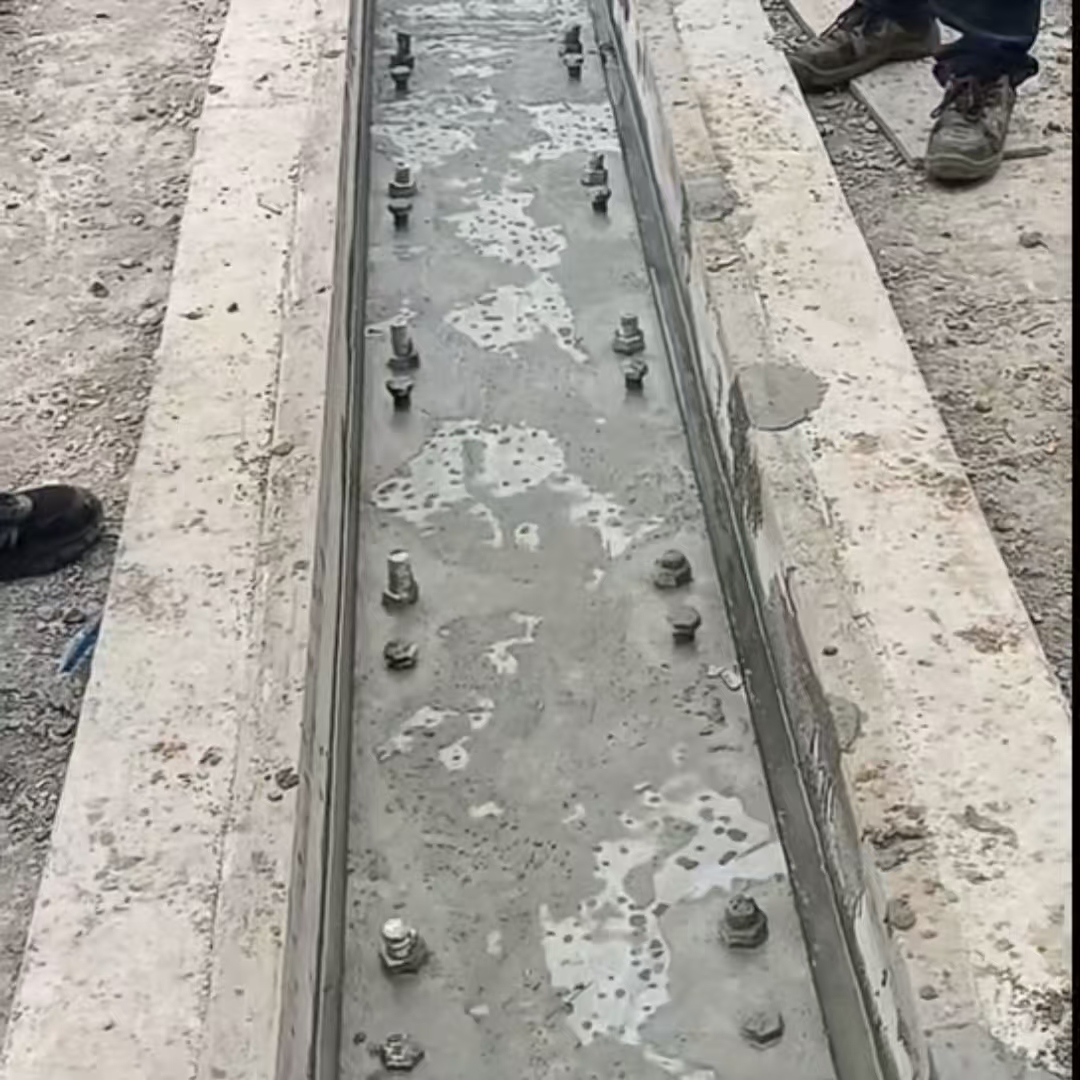 沅江港口码头起重机龙门吊重型机械设备稳固用早强快凝轨道胶泥